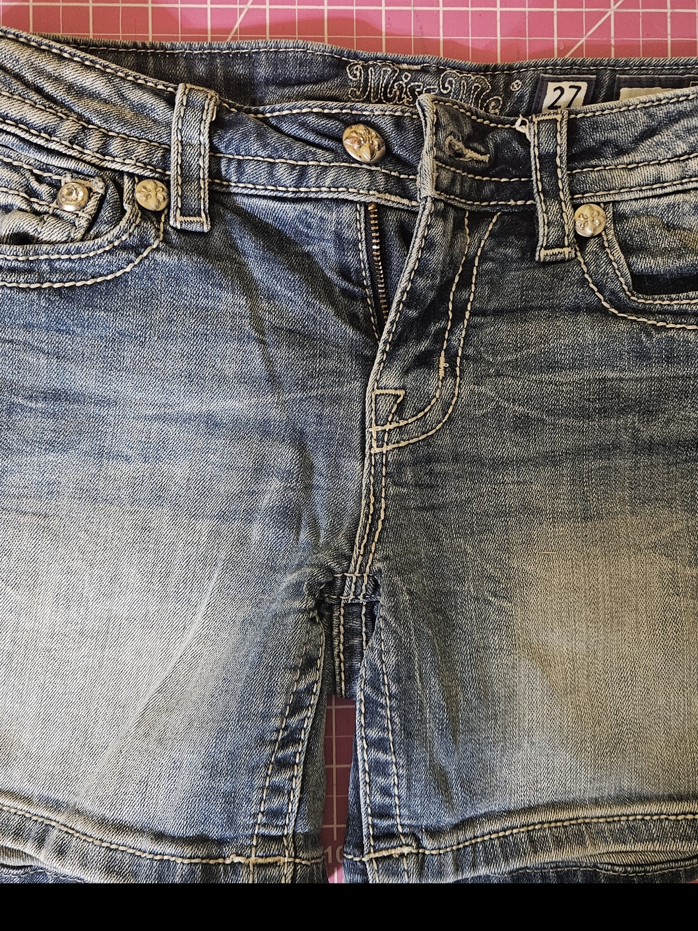 Miss Me Women's Blue Denim short - Faded Medium Wash Size 27